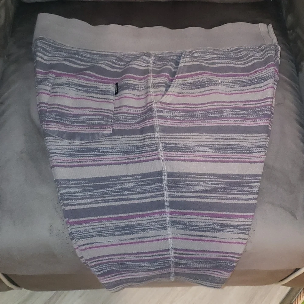 𝅺men's Nike knit shorts